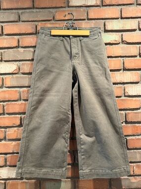 Wide-Leg Women’s Pants in Olive Green